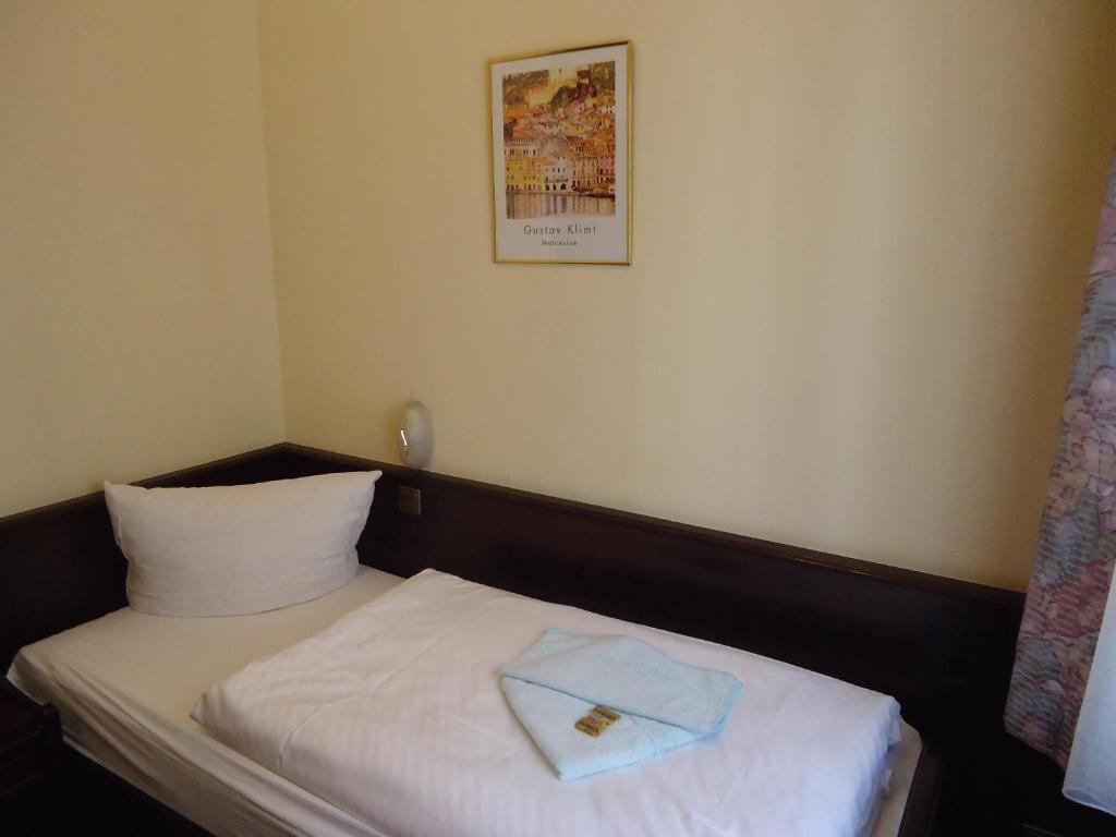 Hotel Marthahaus Halle  الغرفة الصورة