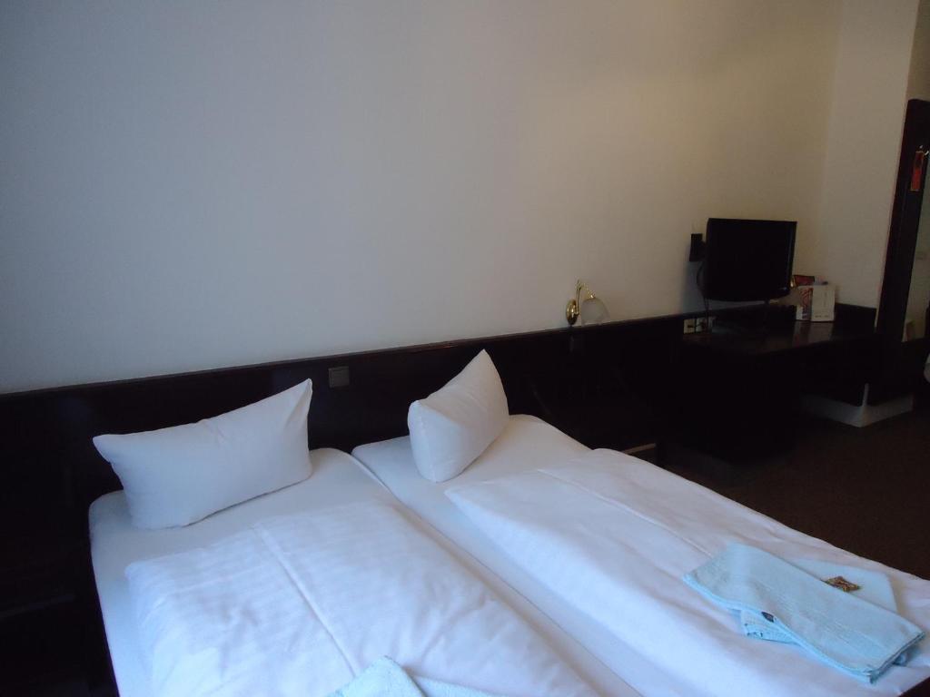 Hotel Marthahaus Halle  الغرفة الصورة